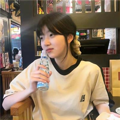 姐姐对我来说是女人